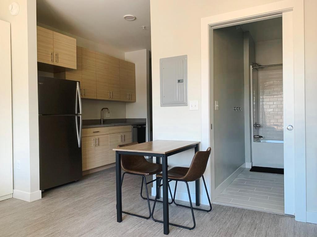 Sleepover Studio Apartments Де-Мойн Экстерьер фото