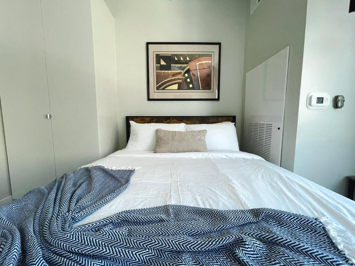 Sleepover Studio Apartments Де-Мойн Экстерьер фото