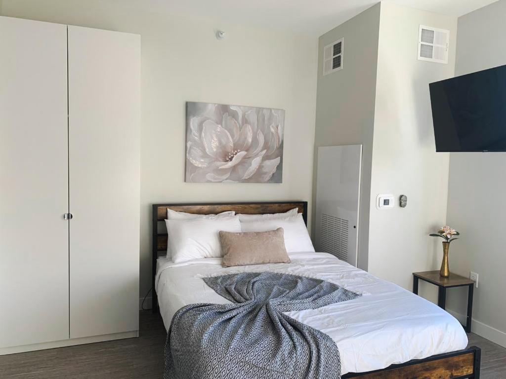 Sleepover Studio Apartments Де-Мойн Экстерьер фото
