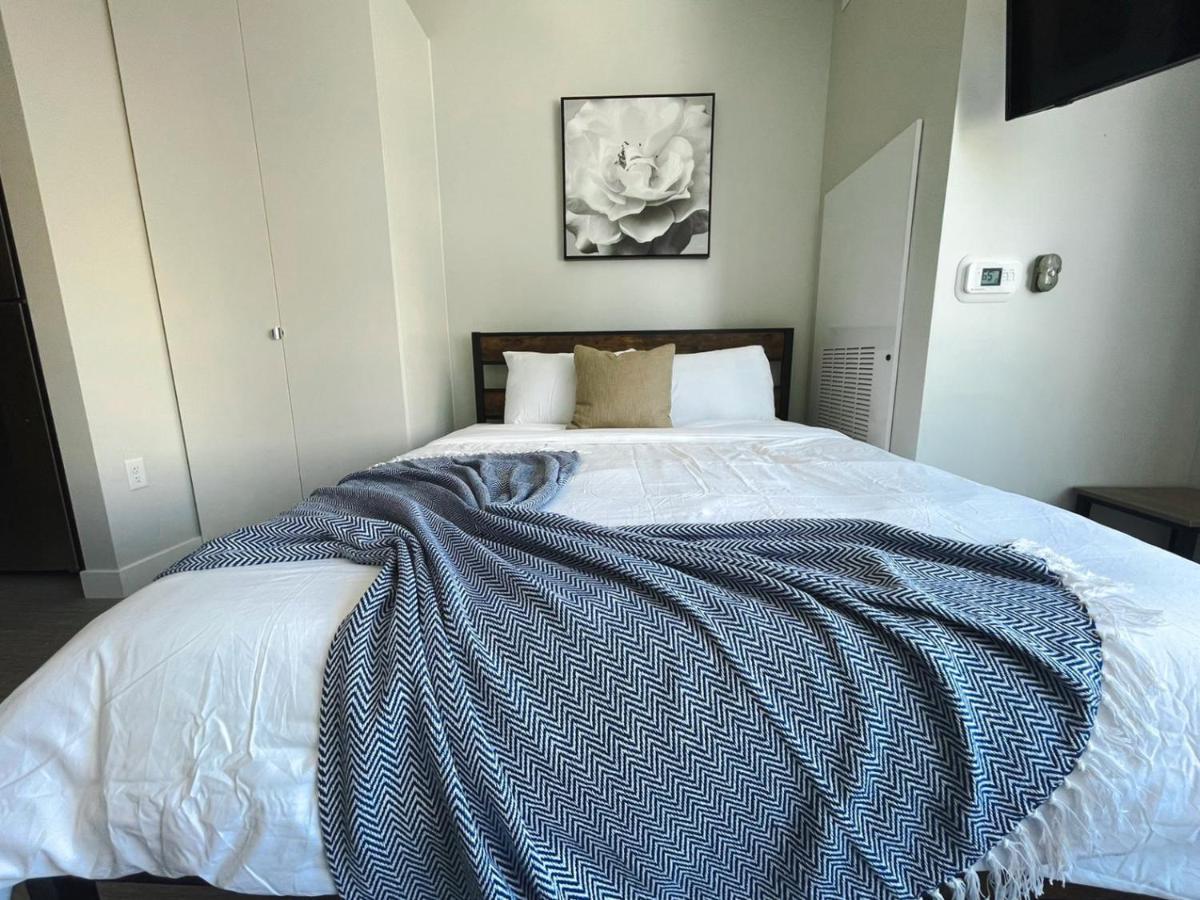 Sleepover Studio Apartments Де-Мойн Экстерьер фото