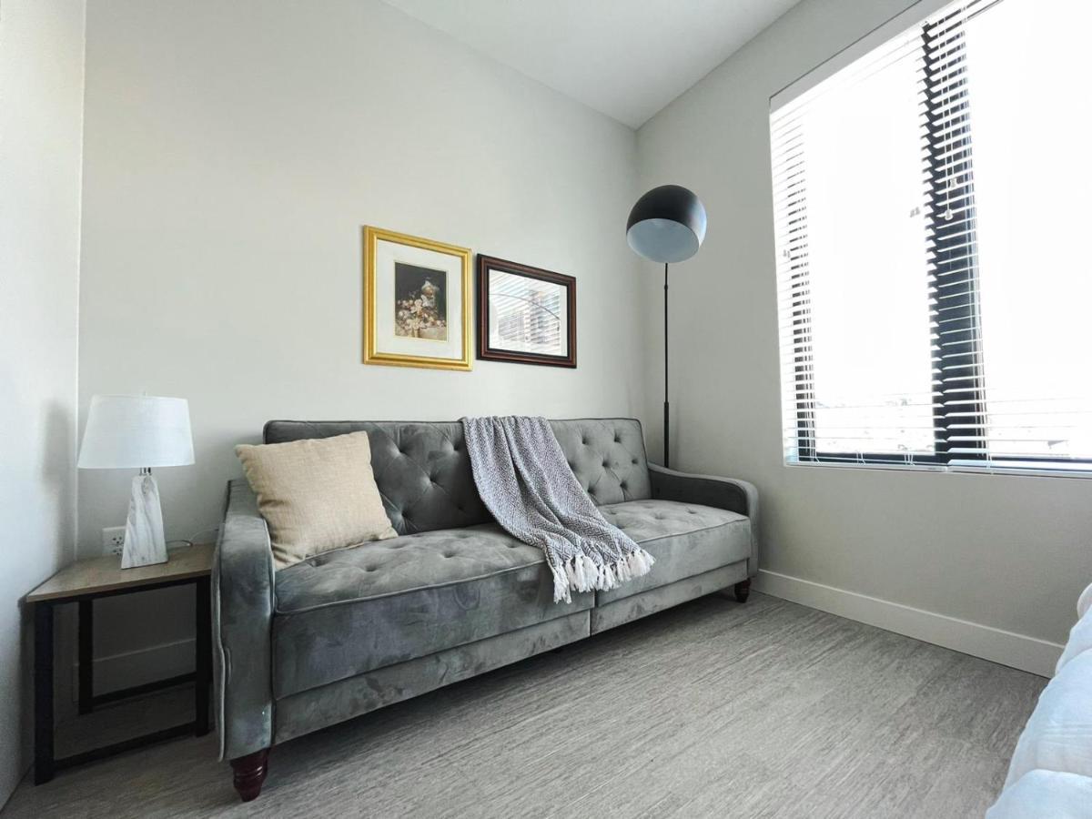 Sleepover Studio Apartments Де-Мойн Экстерьер фото
